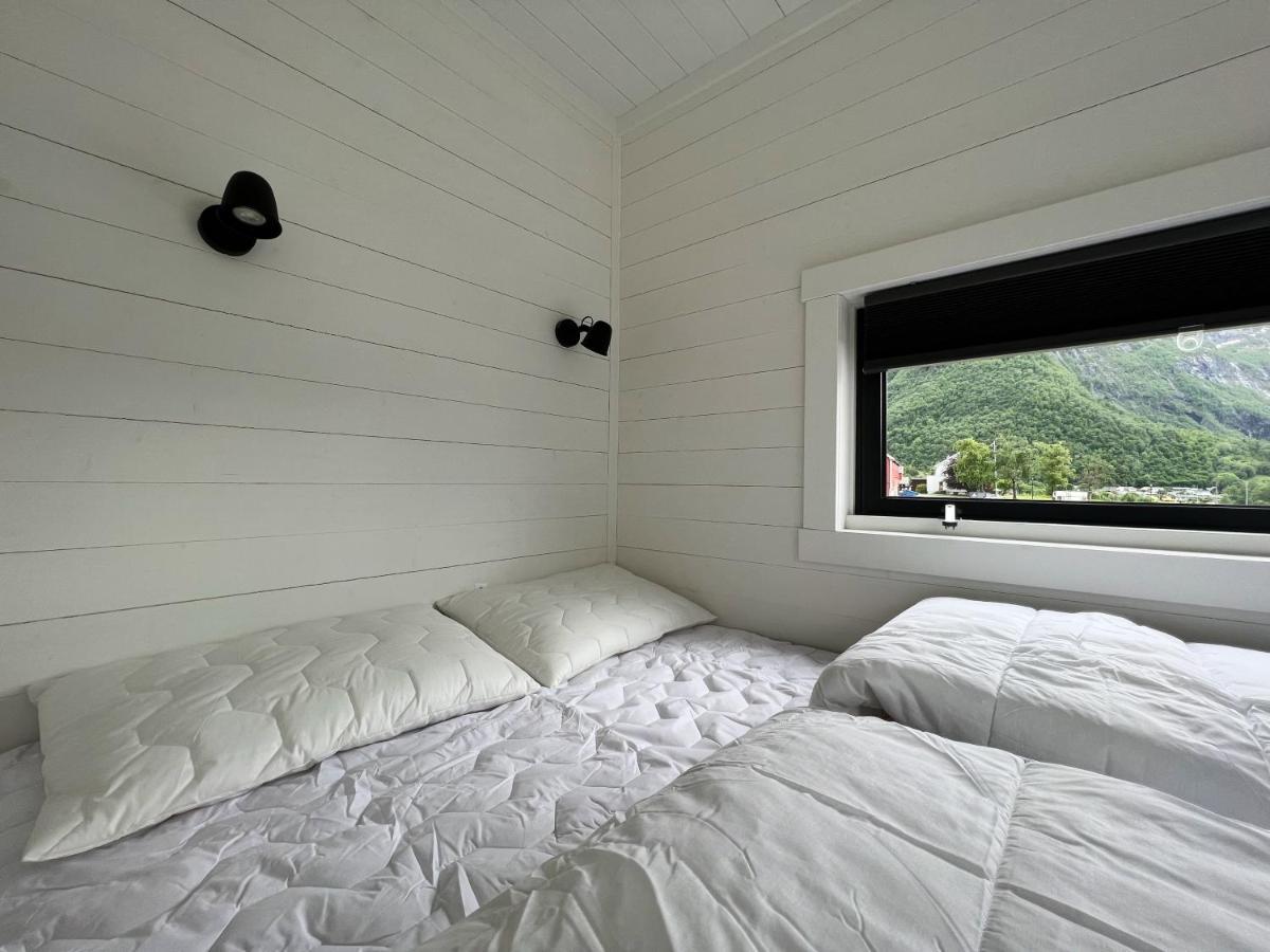 Setnes Feriesenter Hostel Veblungsnes ภายนอก รูปภาพ